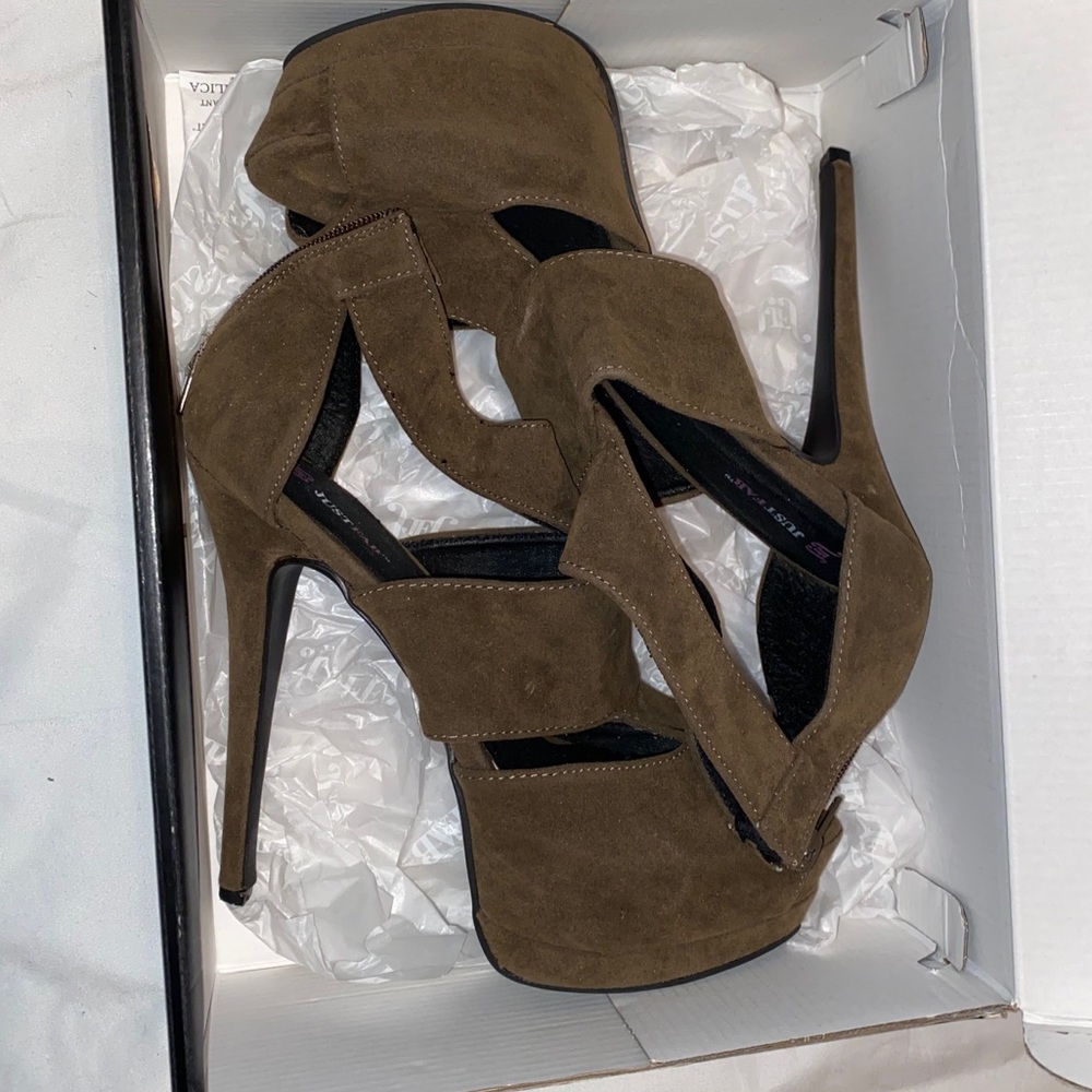 Olive Just Fab Heels